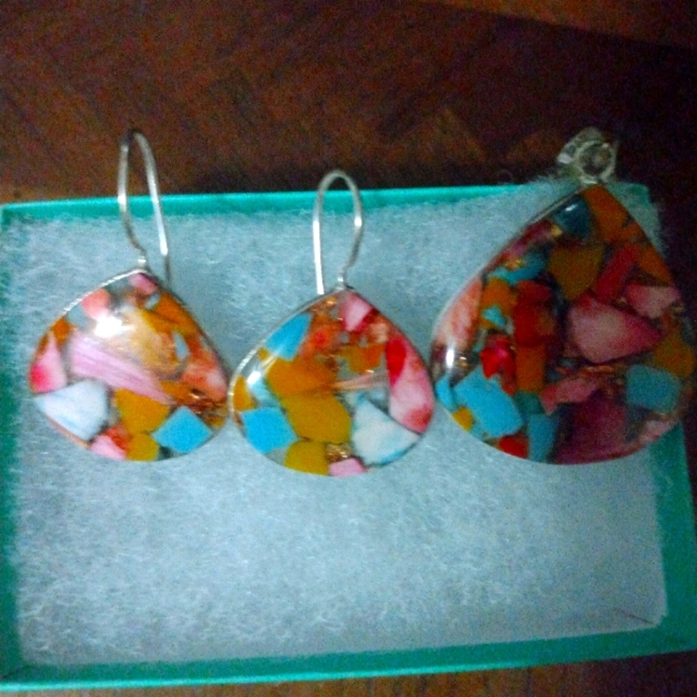 Gem Pendant and Earrings (NWOT)